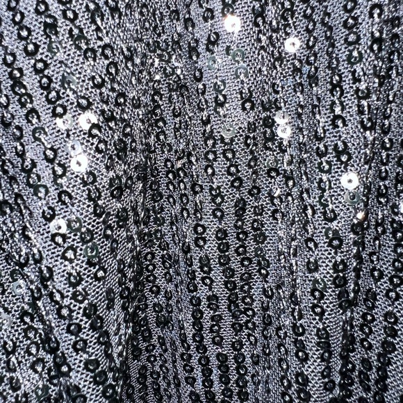 Wild Fable Mid Rise Wide Leg Holiday Sequin Pant. Black. Size XXS - Picture 5 of 7